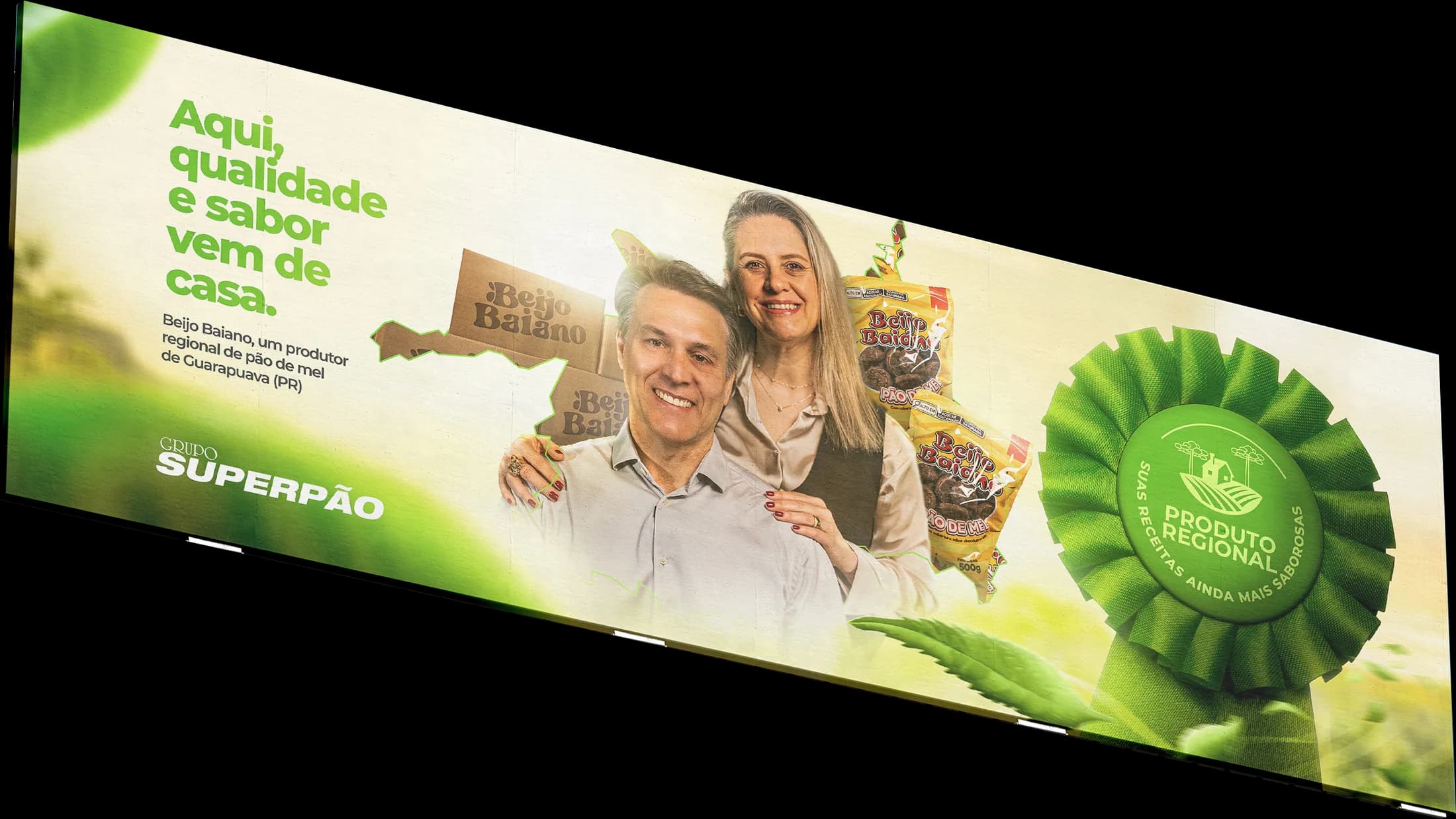 Aplicação do outdoor em estrutura urbana